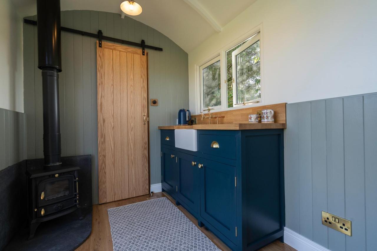 Bannfield Shepherds Hut Ballymoney Exterior photo